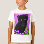 Camiseta Gustav Klimt Cat<br><div class="desc">T-Shirt com um gato Gustav Klimt! Este gatinho fluffy fica num campo verde de flores roxas. Um presente perfeito para amantes de gatos e entusiastas de arte austríacos!</div>