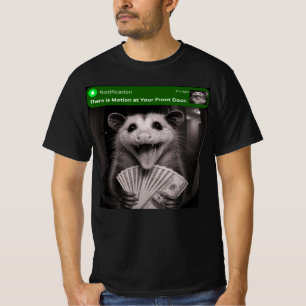 Camiseta Há Movimento à Sua Porta da Frente Possum Divertid