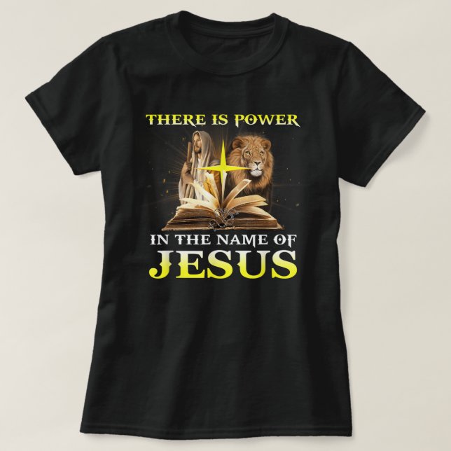 Camiseta Há Poder Em Nome De Jesus Lion Christian (Frente do Design)