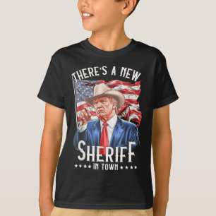 Camiseta Há Um Novo Xerife Na Cidade, Cowboy Trump 2024