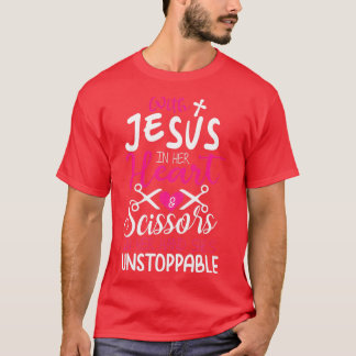 Camiseta Hair Stylist Oferece Jesus Em Tesoura Cardíaca Em