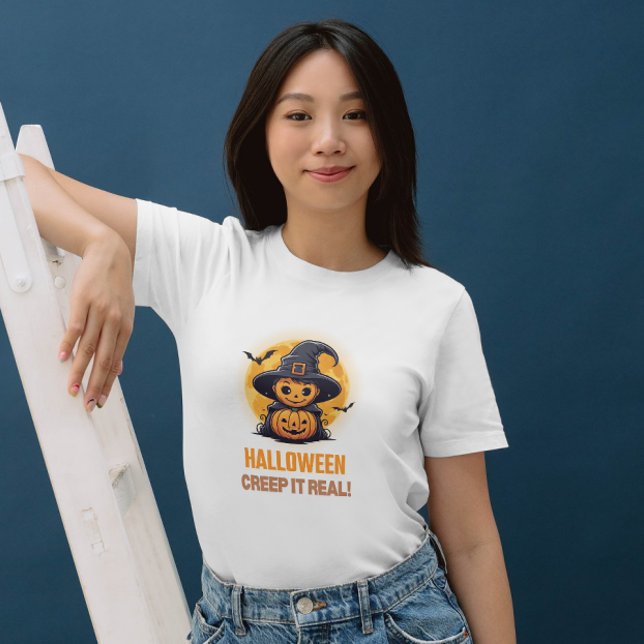 Camiseta Halloween Creep It Real Pumpkin & Witwens (Creep It Real this Halloween with this fun women's tee!)