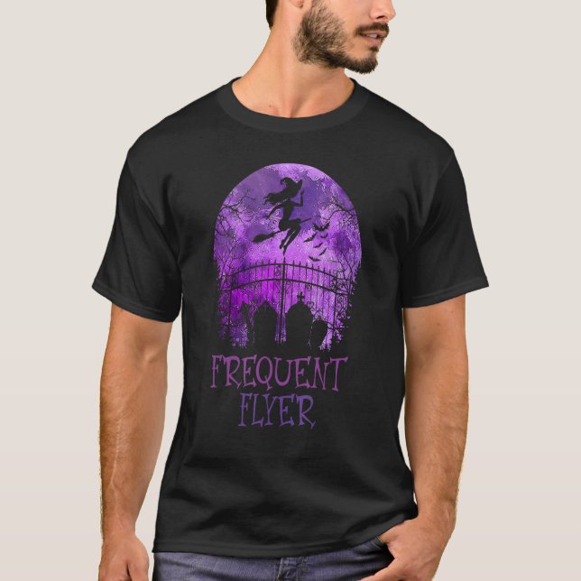 Camiseta Halloween Frequent Flyer In The Cemetery Lazy Cost (Frente)