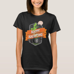 Camiseta Halloween Happy Haunting com Bruxa na Broom
