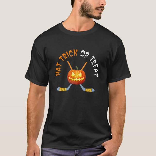 Camiseta Halloween Ice Hockey Player Hat Trick Or Treat Fun (Frente)