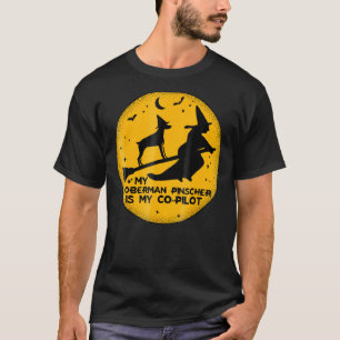 Camiseta Halloween Meu Doberman Pinscher É Meu Piloto De Co