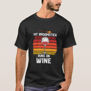 Camiseta Halloween Minha Vassoura Executa no Aniversário do