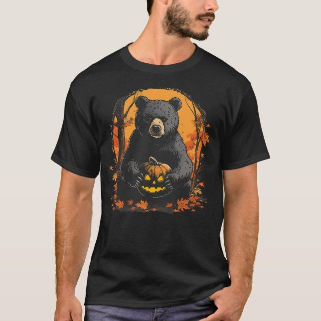 Camiseta Halloween Panda Bear Forest Autumn Leaves Pumpkin  (Frente)