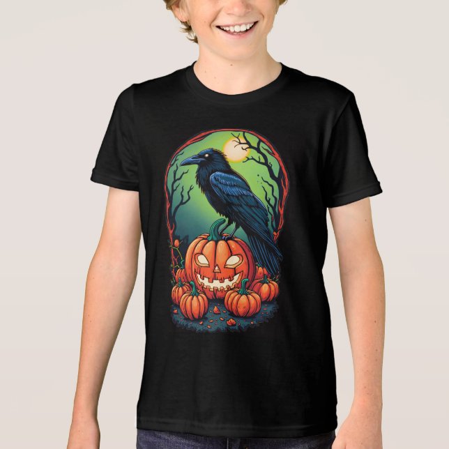 Camiseta Halloween Raven em um Pumpkin Patch (Frente)