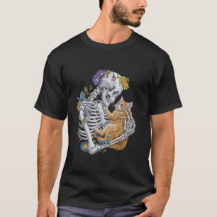 Camiseta Halloween Skeleton Cat Hug Flores Figurume Mulhere