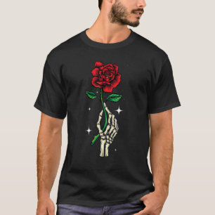 Camiseta Halloween Skeleton Hand Segurando Uma Rosa vermelh