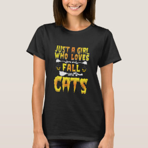 Camiseta Halloween Só Uma Menina Que Ama Cair E Gatos