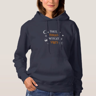 Camiseta Halloween Thick Thighch Witch Vibes Aniversário
