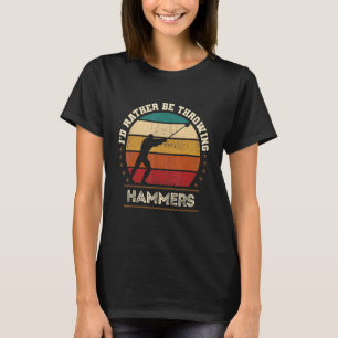 Camiseta Hammer Jogando Lança Lançador Aurético de Campo de