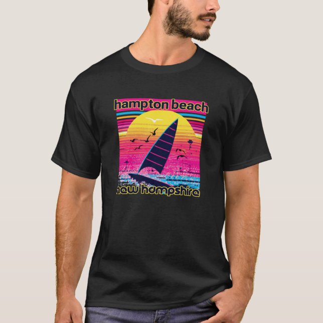 Camiseta Hampton Beach Retro 80s Style Souvenir Beach (Frente)