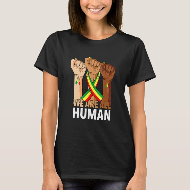 Camiseta Hand Fist We Are All Human African Pride Black His (Frente)