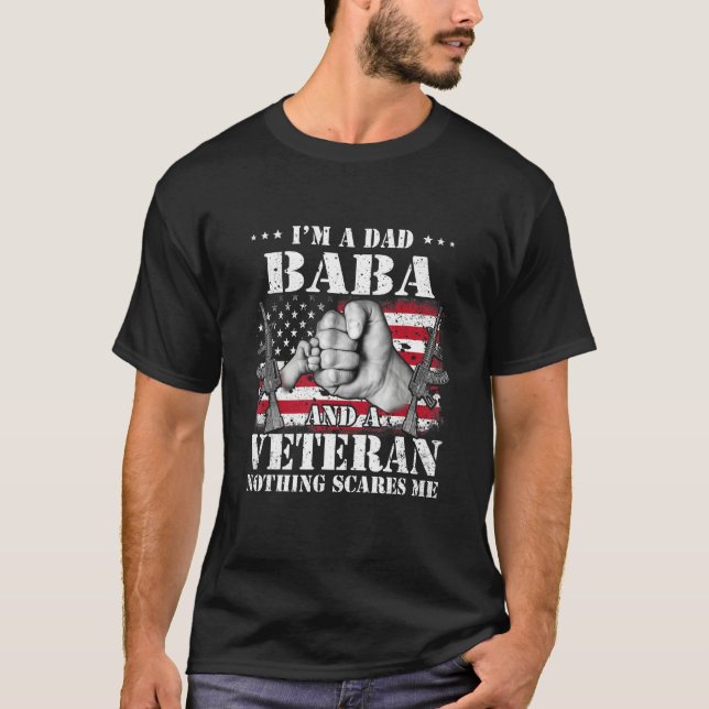 Camiseta Hands Flag I m A Dad Baba And A Veteran Nothing Sc (Frente)