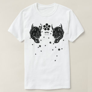 Camiseta Hannya preto e flor de cerejeira
