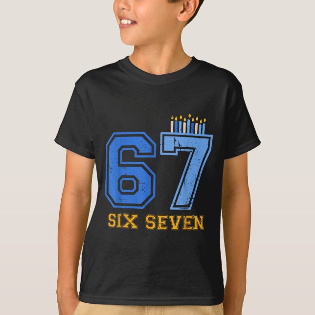 Camiseta Hanukkah 67 Six Seven Boy Girl Kids 67 Meme Hanukk (Frente)