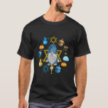 Camiseta Hanukkah Gnome Engraçado por homens garotas<br><div class="desc">O design judeu legal com o chapéu e calçados Elf é uma ideia divertida e fofa de feriado familiar,  humor engraçado,  Chanucá tee para amigos,  mãe,  pai,  irmão,  irmã,  avó,  avô.</div>