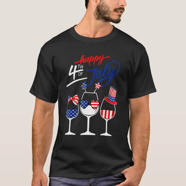 Camiseta Happy 4th Of July Wine Glass US American Flag  Dri (Frente)