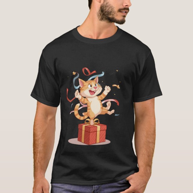 Camiseta Happy Celebration Cat - Excited Kitten on Gift Box (Frente)