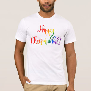 Camiseta Happy Chrismukkah LGBT Rainbow Flag Tipografia
