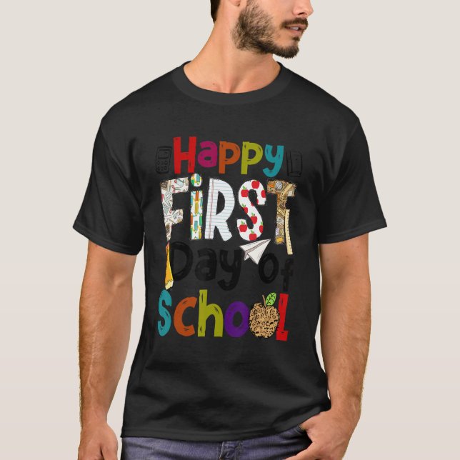 Camiseta Happy First Day Of School Teachers Students Back T (Frente)