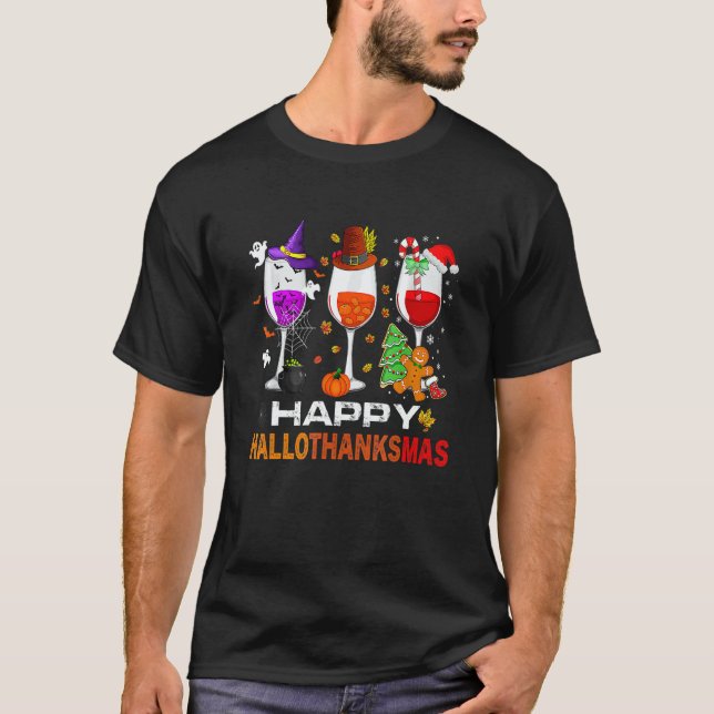 Camiseta Happy Hallothanksmas Wine Glasses Witch Santa Hat  (Frente)