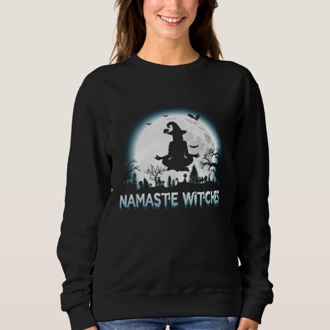Camiseta Happy Halloween Yoga Girl Namaste Witches Meme Wit (Frente)