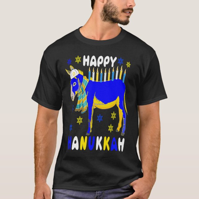Camiseta Happy Hanukkah Menorah Donkey Wearing Jewish Hat F (Frente)
