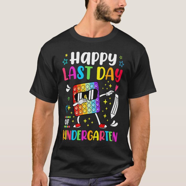 Camiseta Happy Lasy Day Of School Kindergarten Teacher Stud (Frente)
