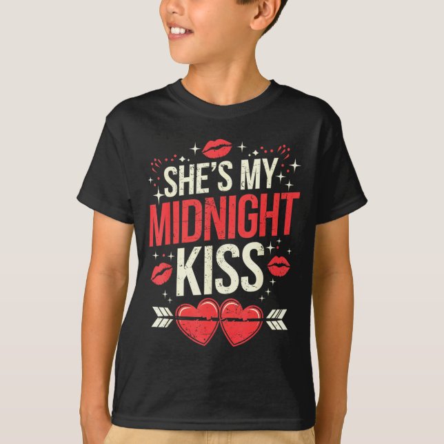 Camiseta Happy New Year Couples She's My Midnight Kiss Vale (Frente)