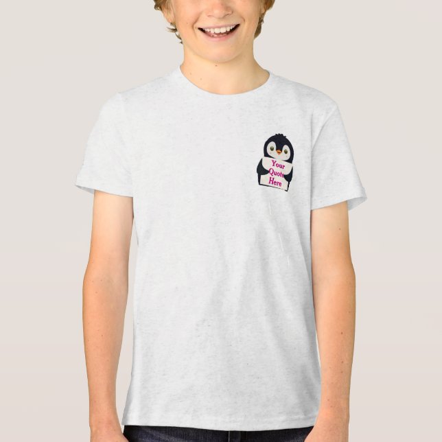 Camiseta Happy penguin holding a sign to personalize (Frente)