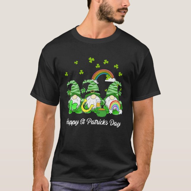 Camiseta Happy St Patrick s Day Three Gnomes Shamrock (Frente)