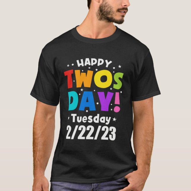 Camiseta Happy Twosday 2023 Shirt Pink Leopard Twos Day 222 (Frente)