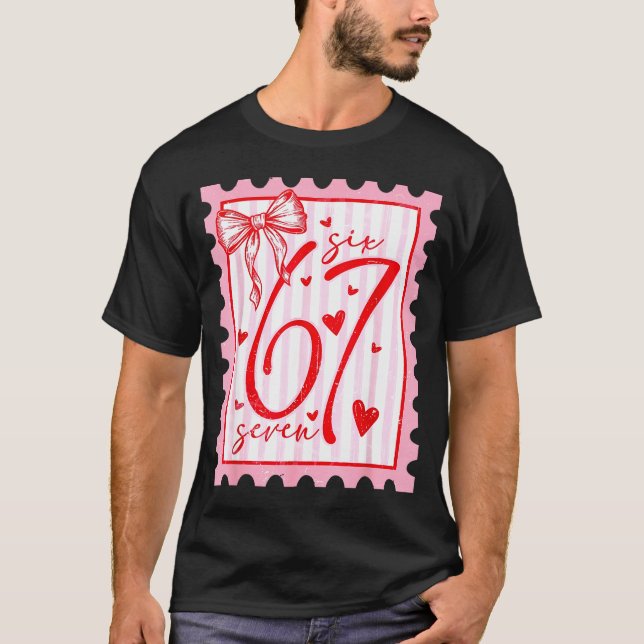 Camiseta Happy Valentine’s Day 67 Meme Hearts Coquette Bow  (Frente)