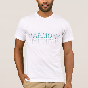 Camiseta Harmonia Minimalista Texto Reflexo e Sombra na Águ