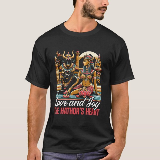 Camiseta Hathor Egípcio Mythology Diety Pyramid Ag Antiga (Frente)