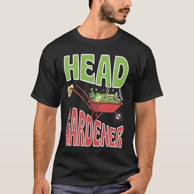 Camiseta Head Gardener Cute Summer Wheelbarrow Vegetable Ga (Frente)