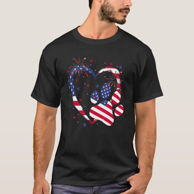 Camiseta Heart Dog Paw American Flag Firework 4th Of July P (Frente)