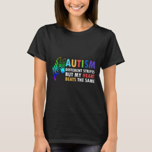 Camiseta Heart Zebra dizendo conscientização do autismo ins