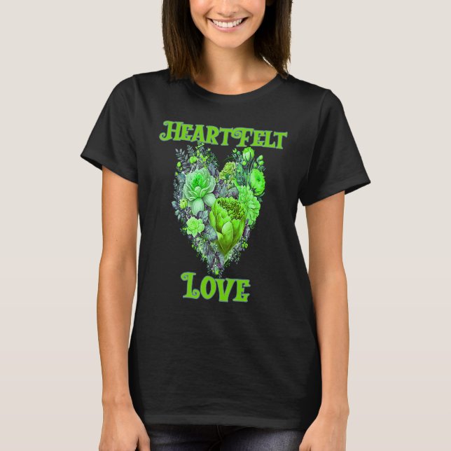 CAMISETA HEARTFELT LOVE FLORAL HEART GREEN (Frente)