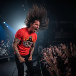 Camiseta Heavy Rock É Minha Terapia