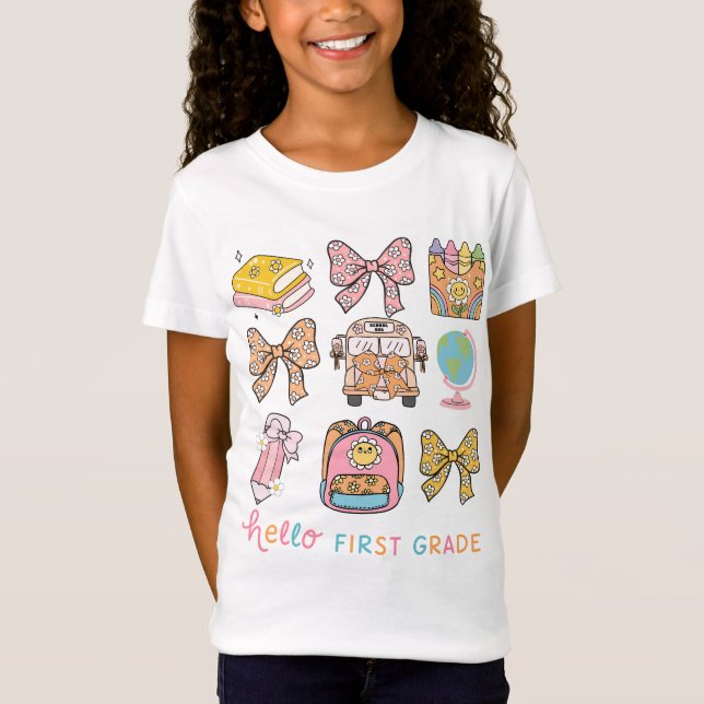 Camiseta Hello First Grade Back To School Coquette Bow (Frente)