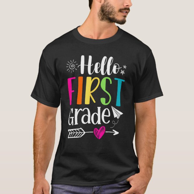 Camiseta Hello First Grade Back To School Team 1st Graders  (Frente)