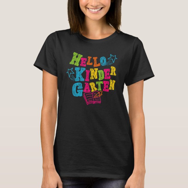 Camiseta Hello Kindergarten Back To School Vibes Hello Kind (Frente)