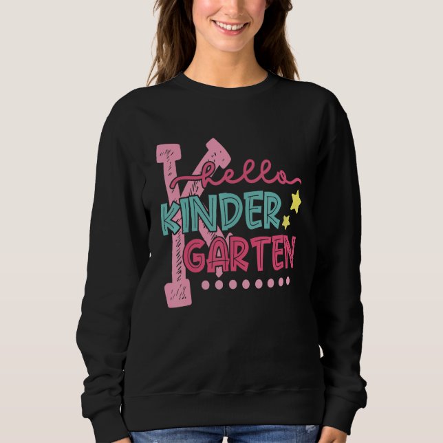 Camiseta Hello Kindergarten Student Teacher First Day Of Sc (Frente)