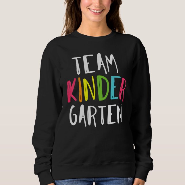 Camiseta Hello Kindergarten Team Kinder Back To School Teac (Frente)