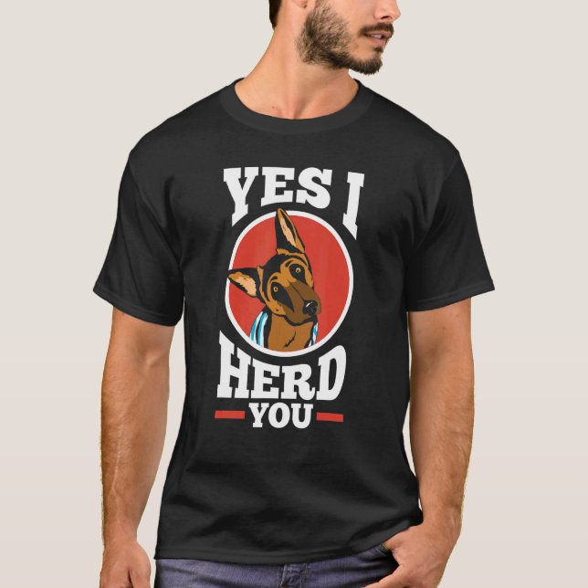 Camiseta Herdando Cachorros Rei Alemão Shepherd Sim Eu Te C (Frente)